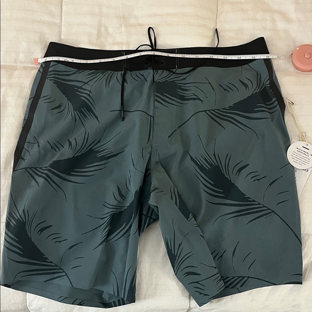 Vuori Men's Swim Board Shorts in Teal Palm Print